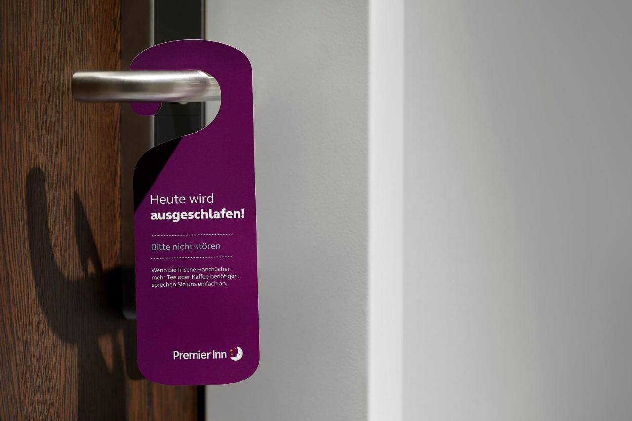 Premier Inn Stuttgart Airport Лайнфелден-Ехтердинген Екстериор снимка