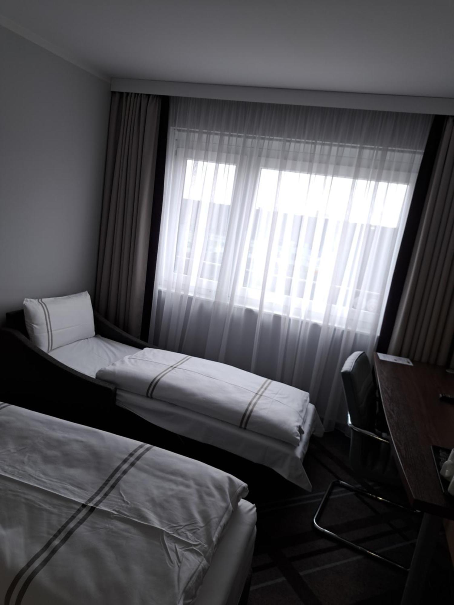 Premier Inn Stuttgart Airport Лайнфелден-Ехтердинген Стая снимка